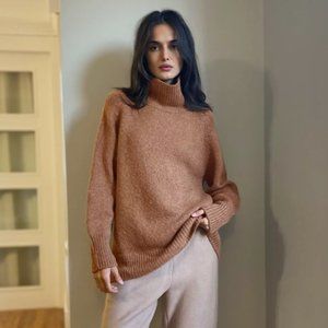 Aritzia Babaton Day Off Turtleneck in Constant Camel